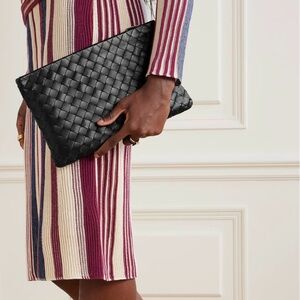 Bottega Veneta leather pouch in great condition